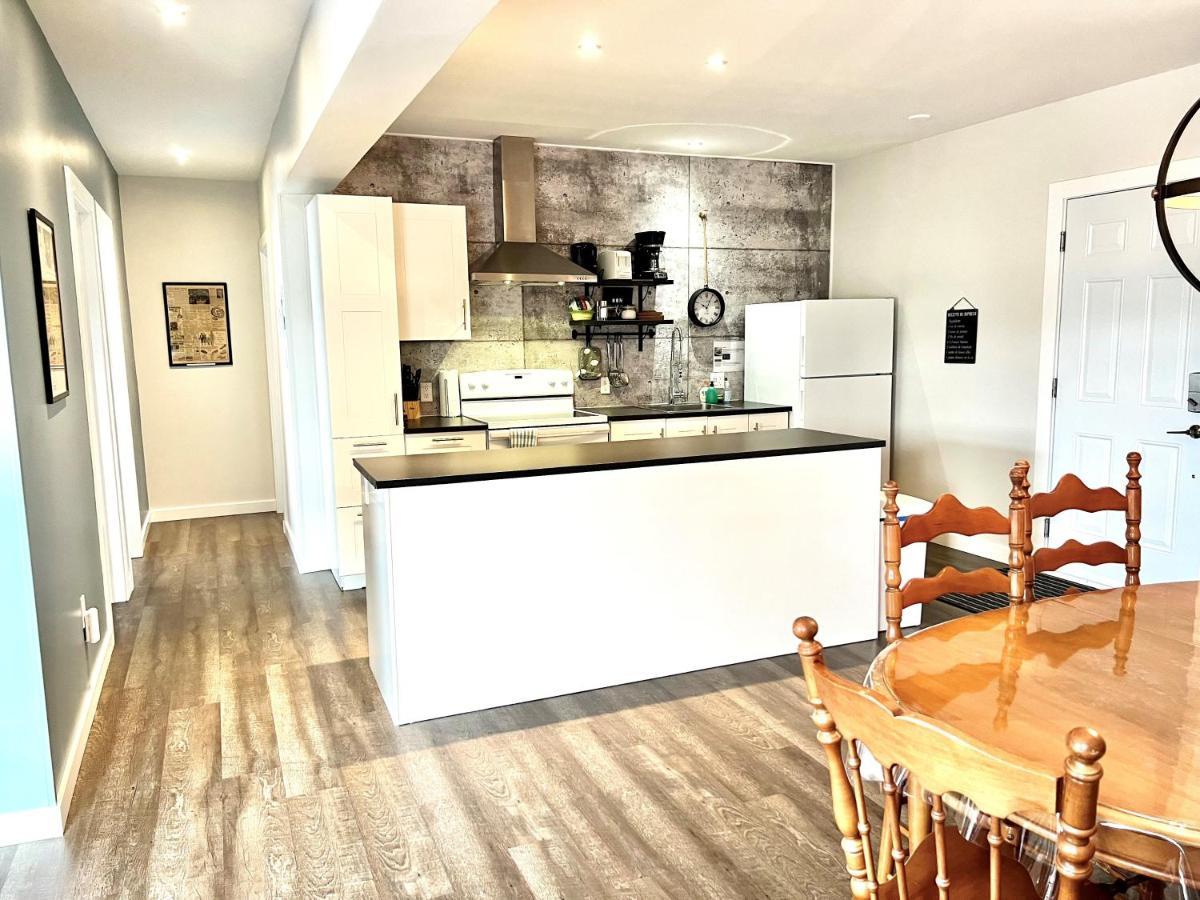Sutton - Condo Au Coeur Du Village מראה חיצוני תמונה
